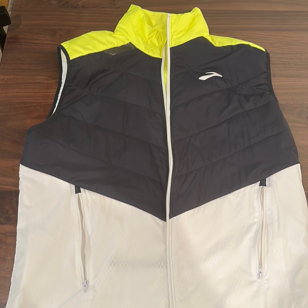 Brooks Run Visible Insulated Vest
